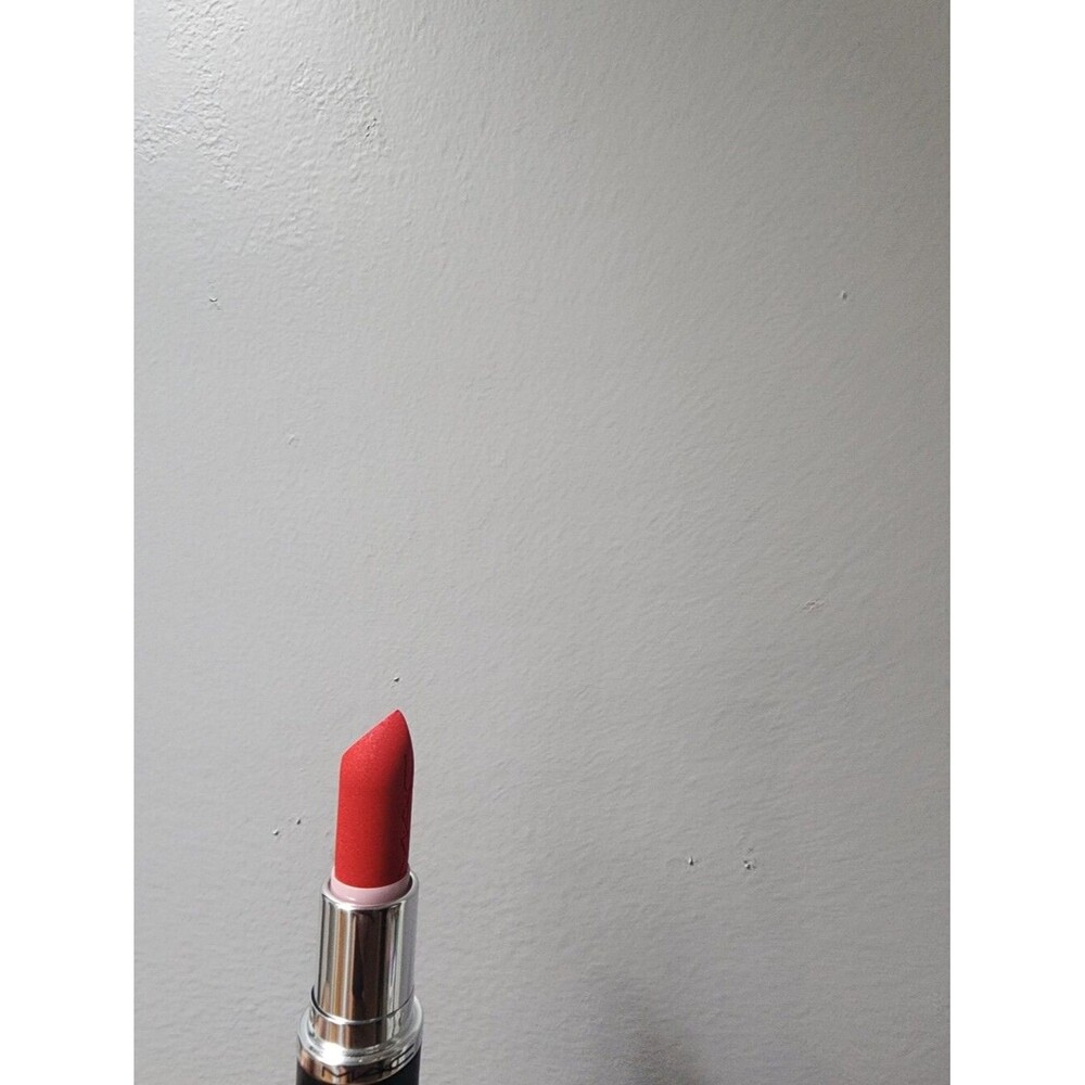 MAC Cosmetics Retro Matte Lipstick 607 Lady Danger Vivid Red - Picture 8 of 9